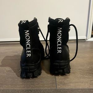 Moncler Helis ankle boots 38